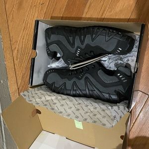 Terra work steel toe shoes